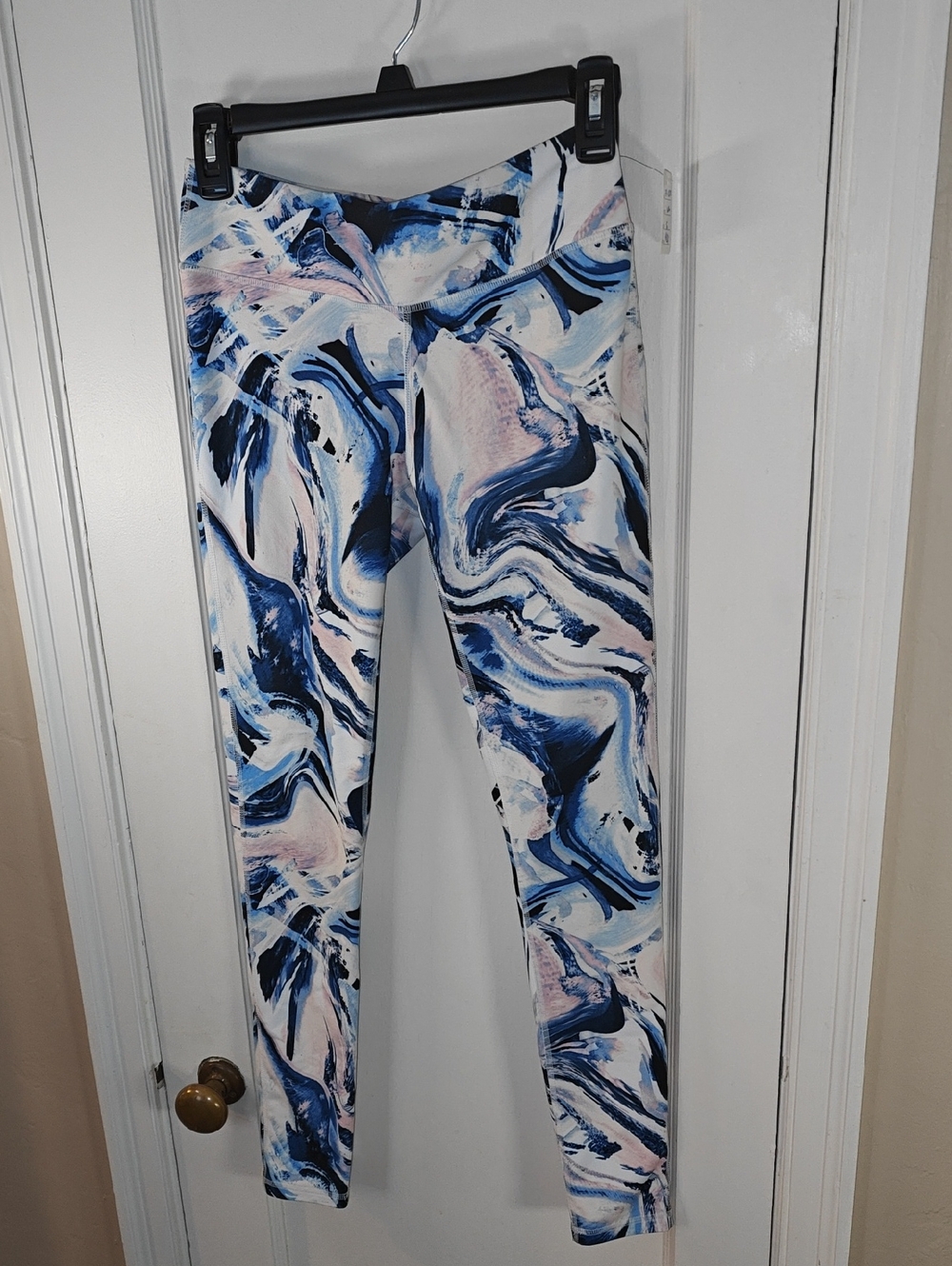 Fabletics Marble Print Leggings in Blue, Pink, White